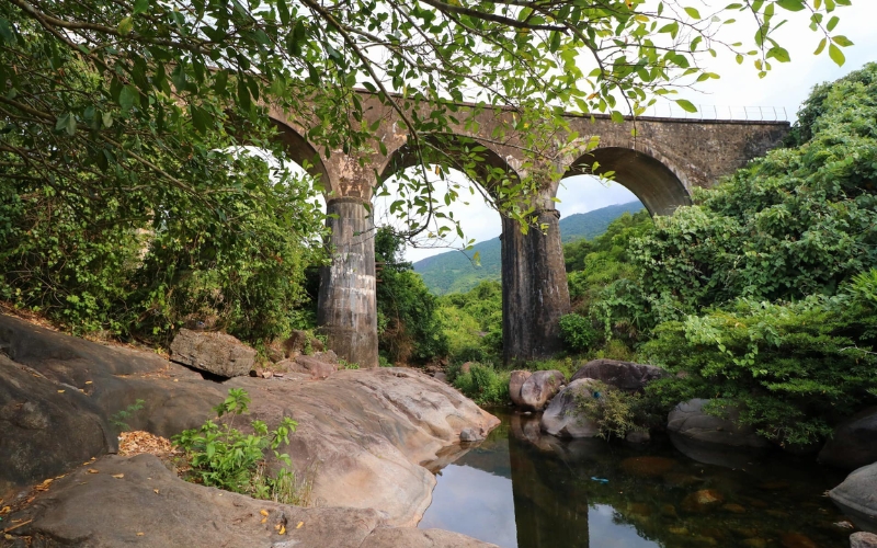 Cầu Vòm Đồn Cả