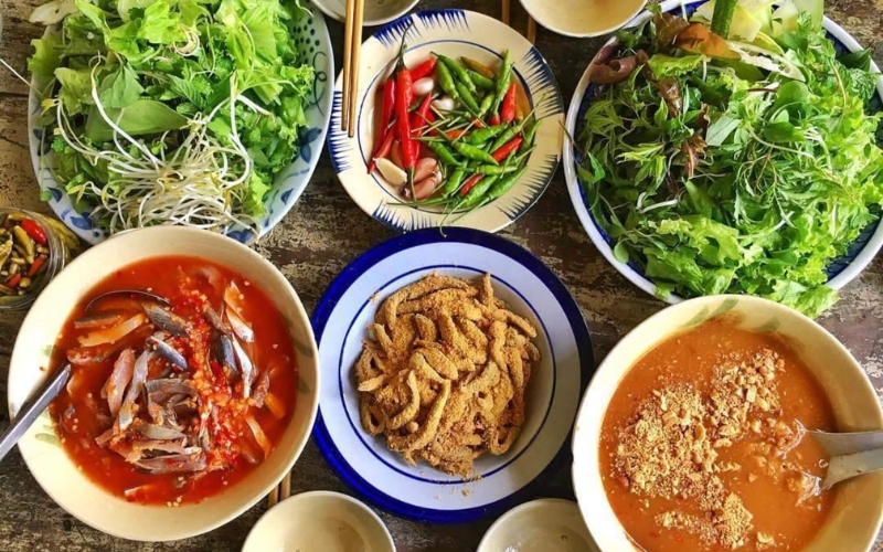 Những món ăn ngon nên thử khi du lịch đèo Hải Vân